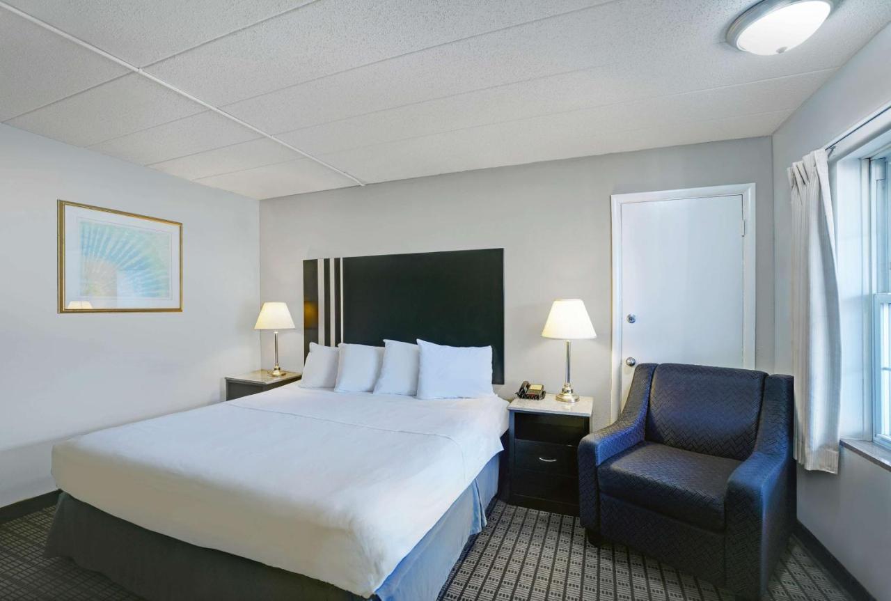 King Room - Disability Access - Smoking