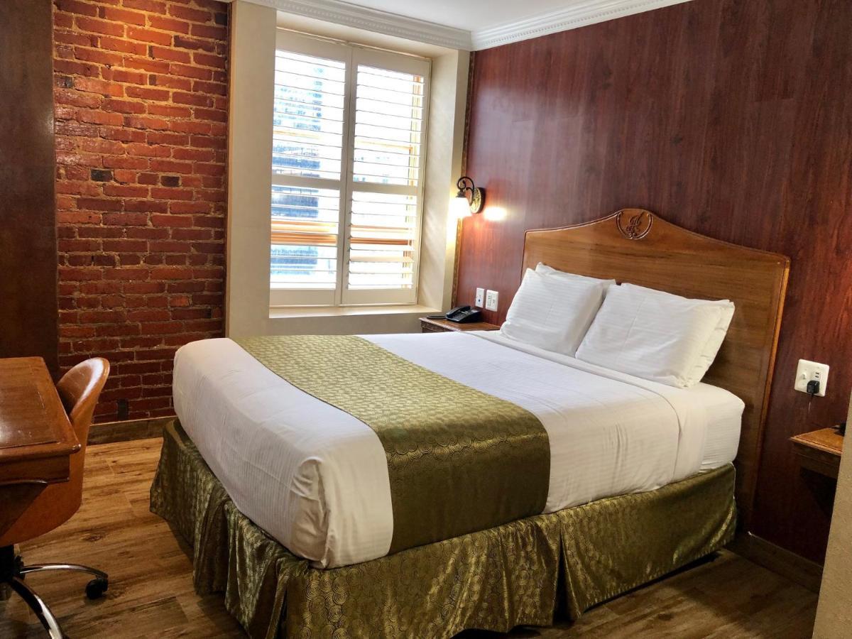 Kamer met Queensize Bed