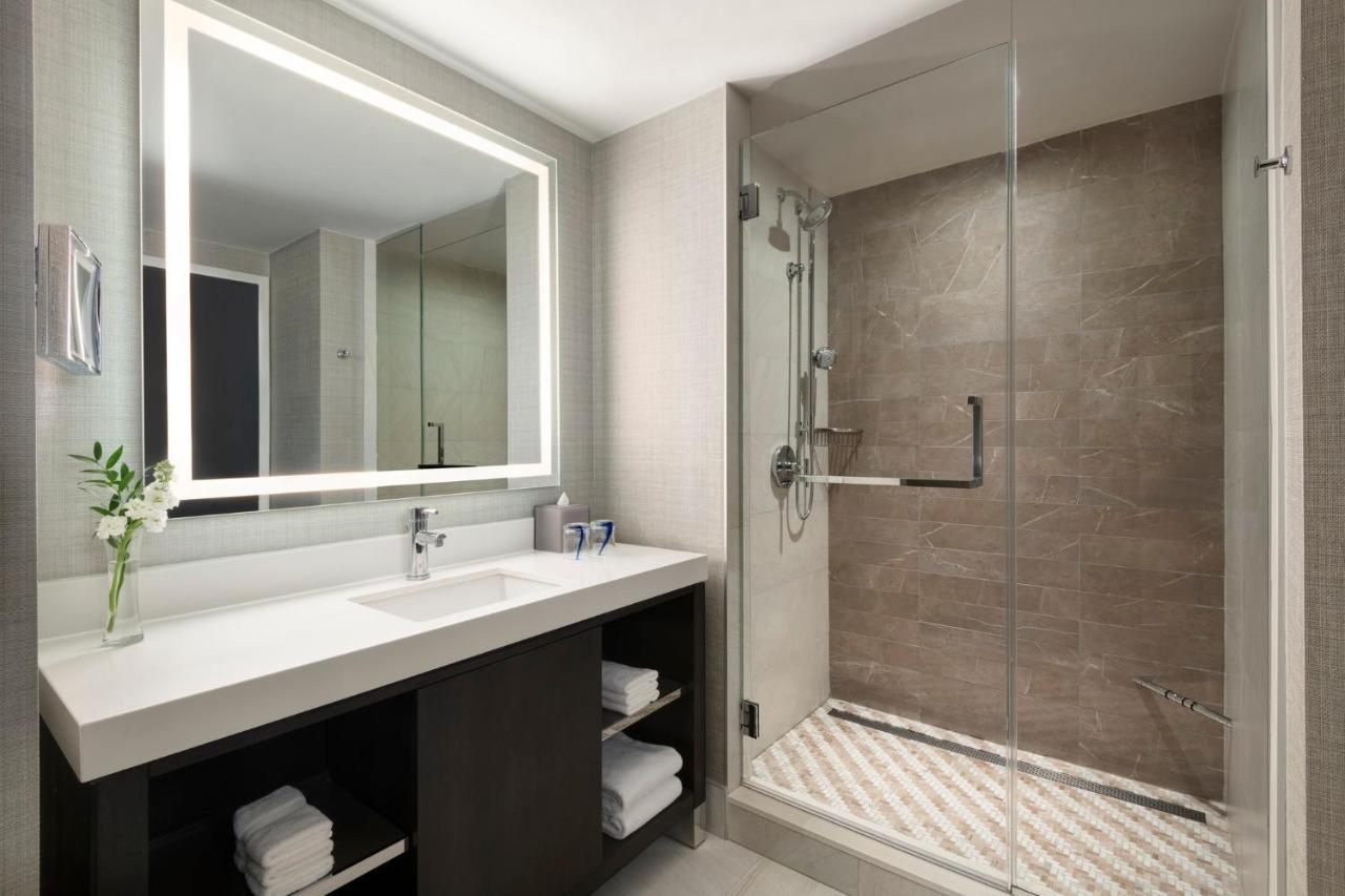 Premium King Room