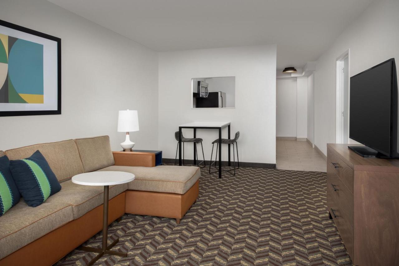 1 Bedroom Suite King Sofa bed,1392896039:JPEG