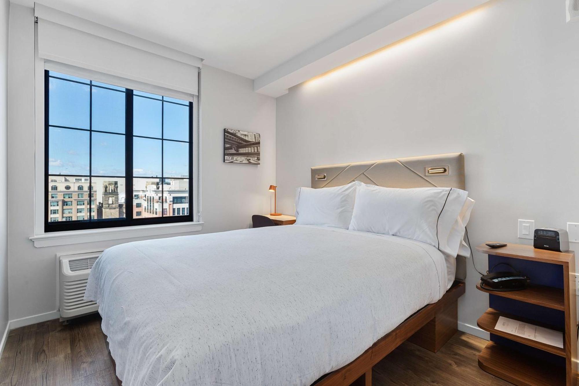 Compact Room One Full Bed
