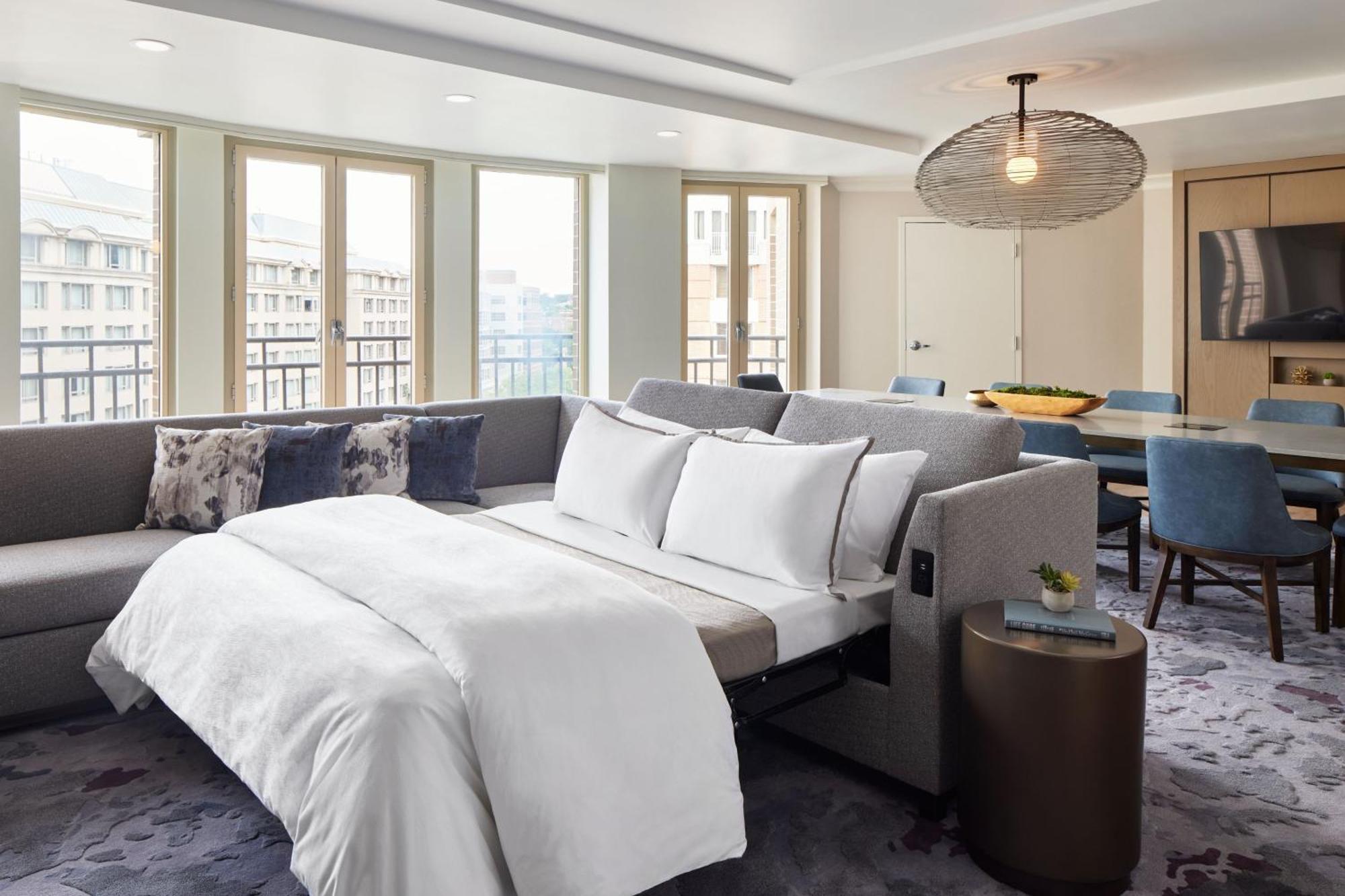 Vizepräsidentensuite mit Stadtblick – obere Etage