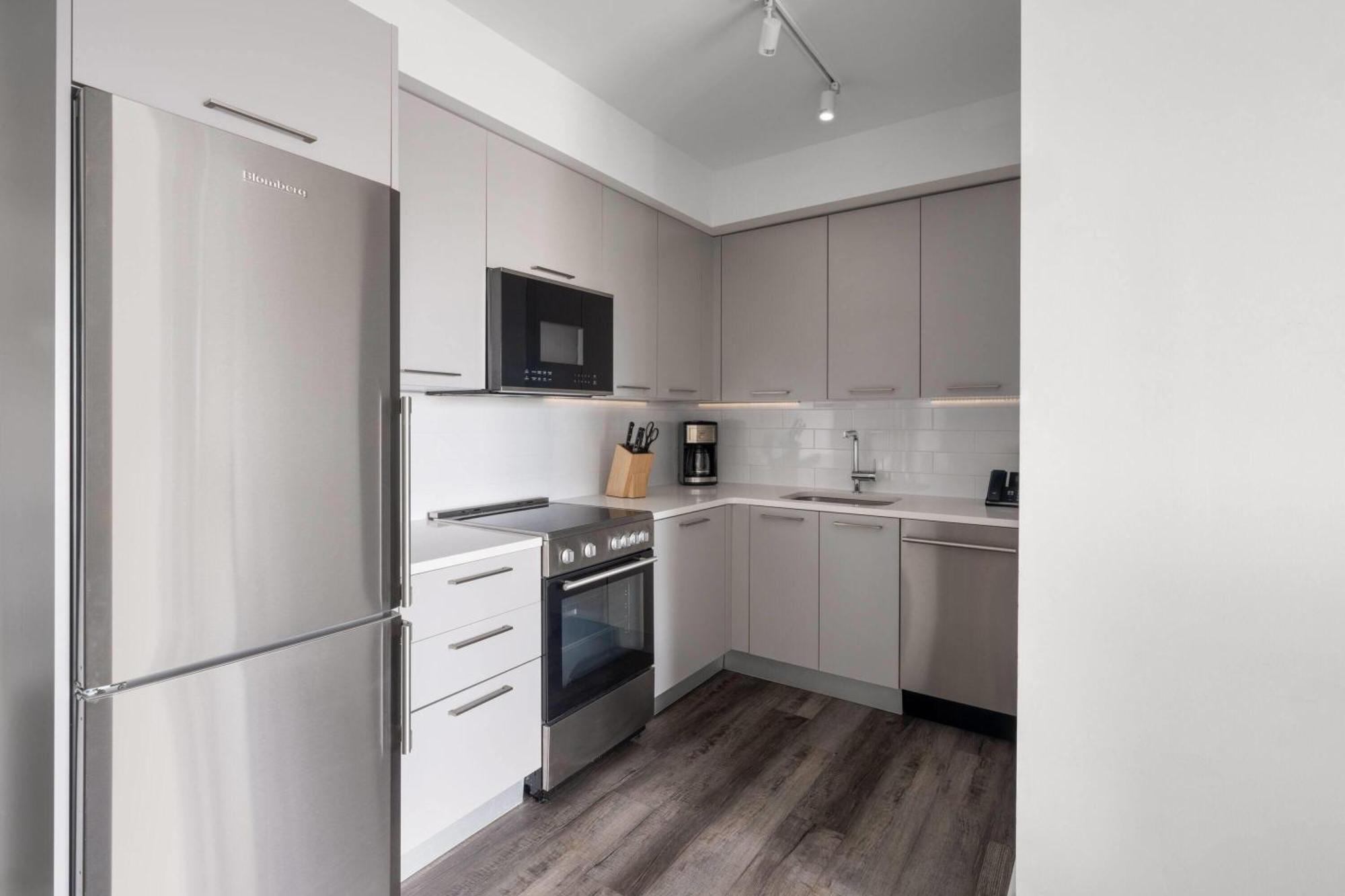 1 Queen Bed, 1-Bedroom Superior Apartment, Non-Smoking