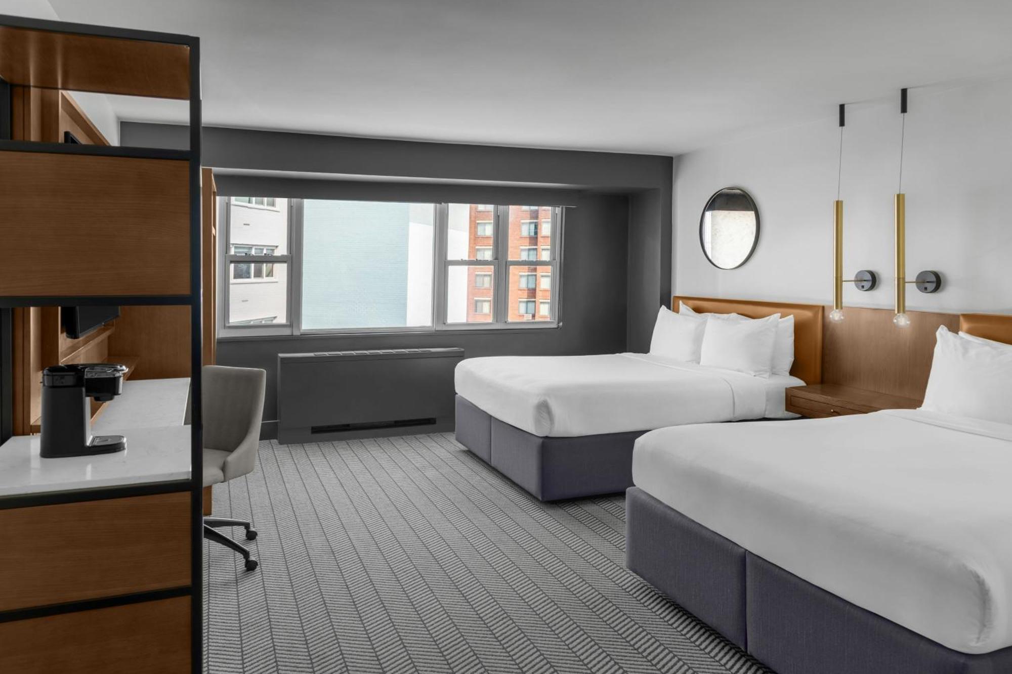 Deluxe Queen Room Two Queen Beds City View