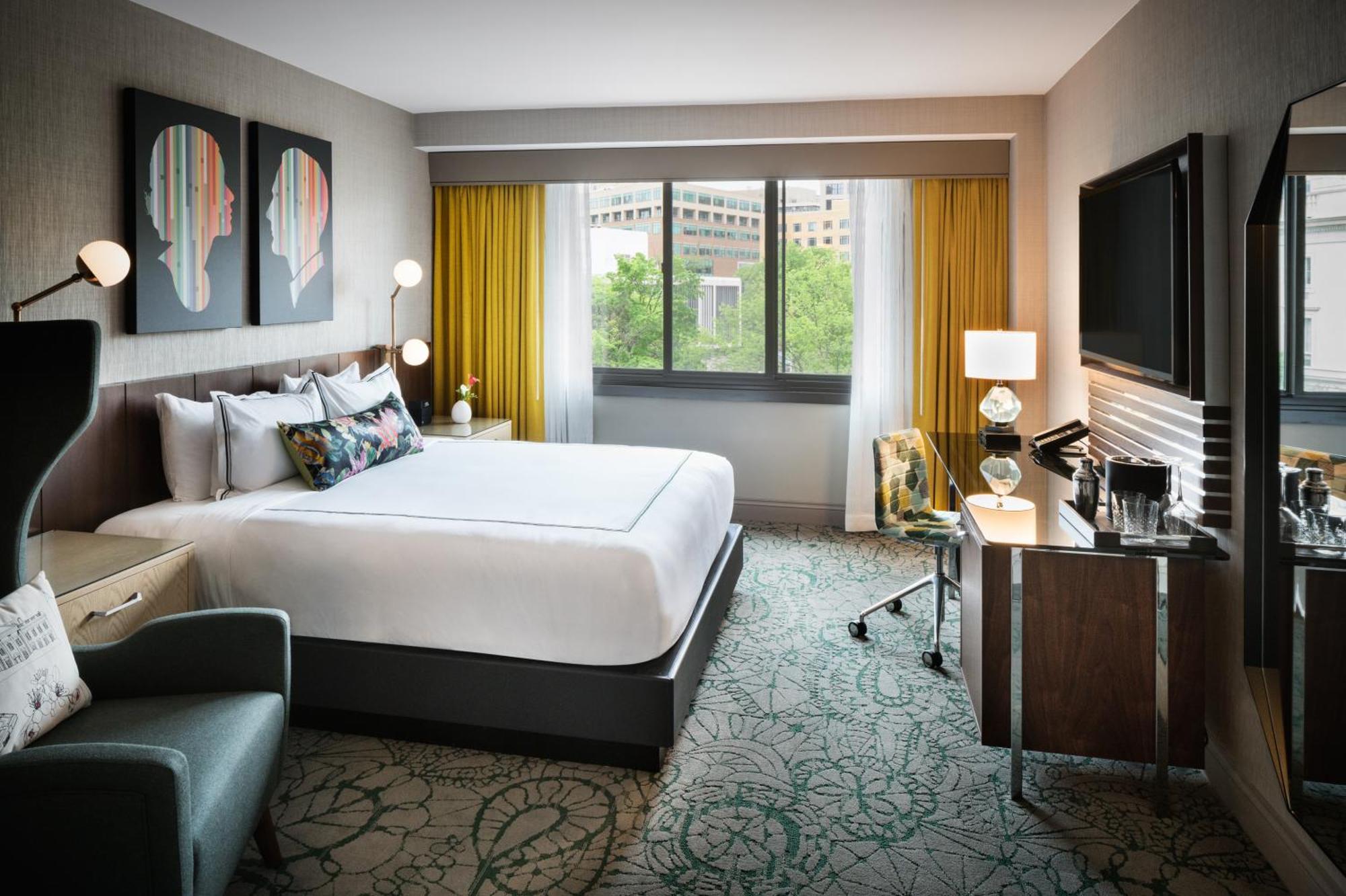 Chambre Lit King-Size – Vue sur Ville