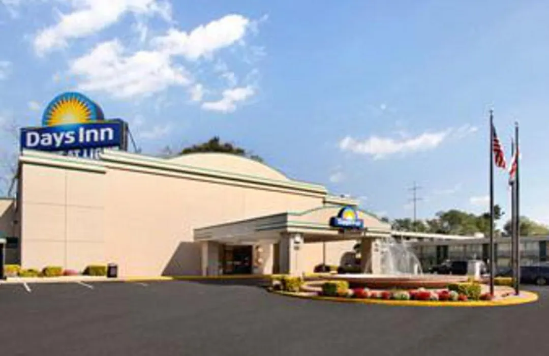 Days Inn By Wyndham Washington Dc/Gateway-1