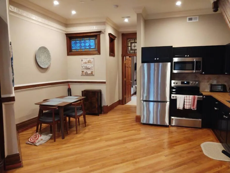 Dupont/Logan Circle Historic One Bedroom-1