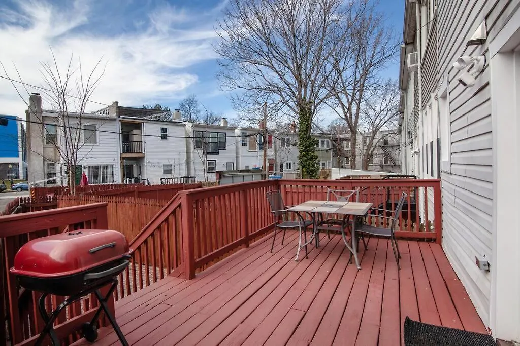 Relaxing, Spacious, Private, Walkable In Petworth!-1