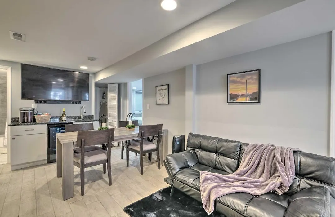 6 Mi To National Mall: Modern Dc Apartment!-1