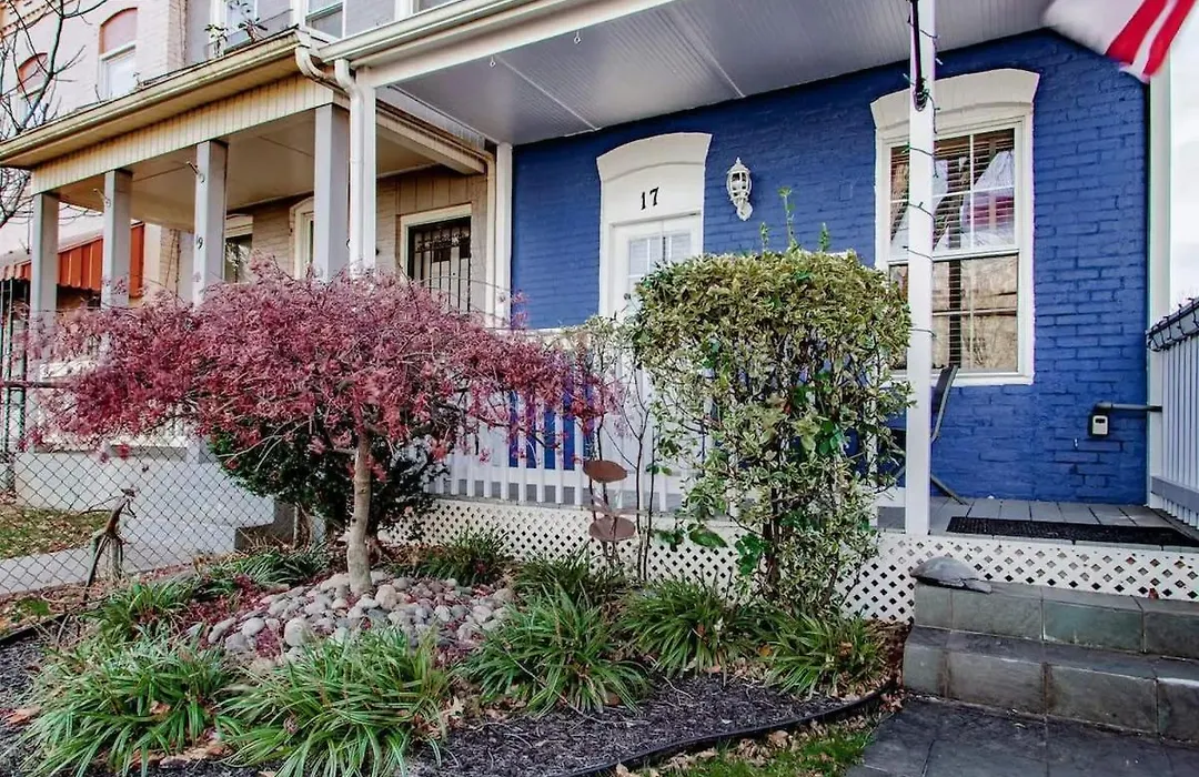 Family-Friendly Home For Travelers Near Subway-1