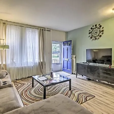 Anacostia 3 Bed Close To National Mall Free Parking-3