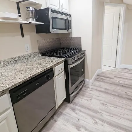 Petworth Perfect 1Br Private Paradise-3