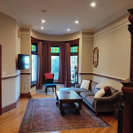 Dupont/Logan Circle Historic One Bedroom-2