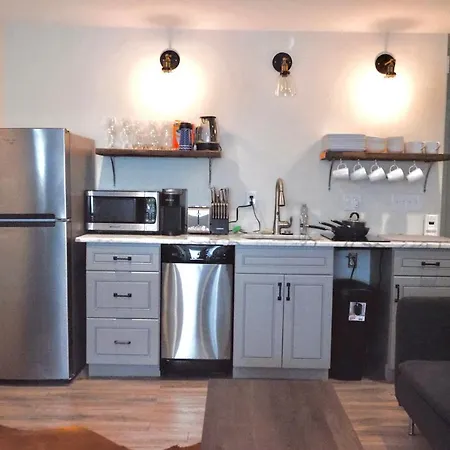 Private English Basement In Capitol Hill-2