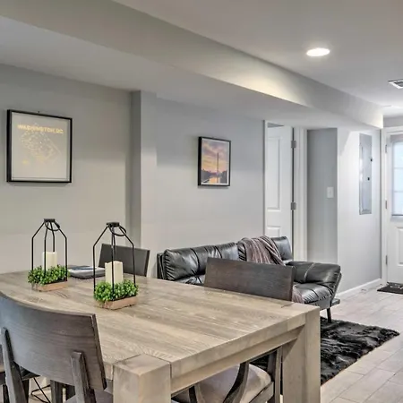 6 Mi To National Mall: Modern Dc Apartment!-3