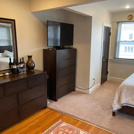 Deluxe King Master Suite-3