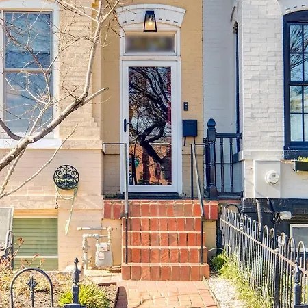 Historic H Street Corridor Townhome, Patio And Grill-2