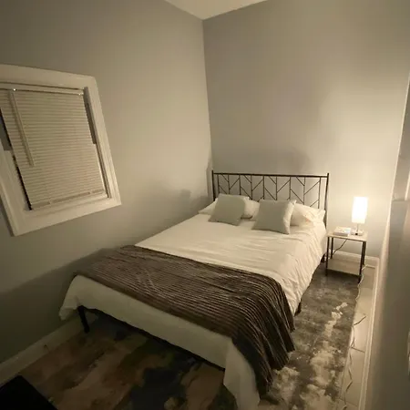 Capitol Hill Apartment With Free Parking-2
