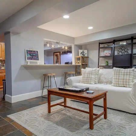 Delightful 1-Br Accommodations Nearby Metro-2