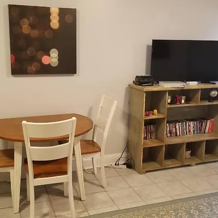 Affordable & Convenient Studio Close To Everything-3