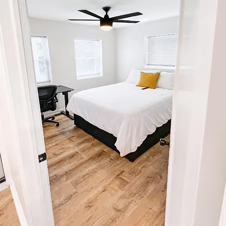 Rivera Properties 2Br/3Ba Apartment-3