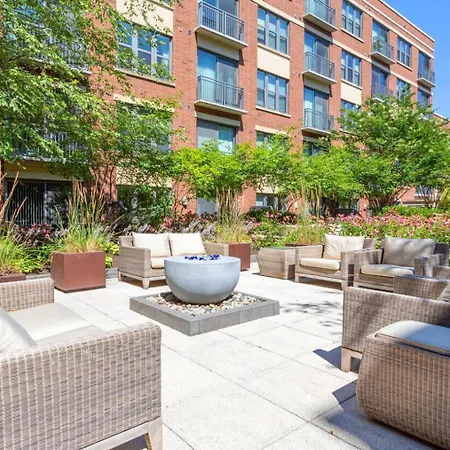 H St 1Br W Rooftop Pool Gym Nr Metro Wdc-513-2