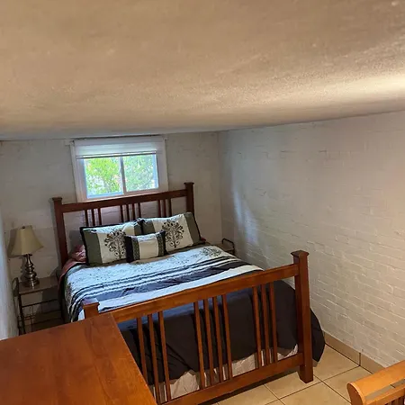 First Floor One Bedroom Apartment With Full Kitchen & Bath-2