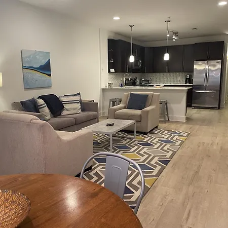 Luxe 2Bd2Ba Townhouse In Hip Area - Near Metro-3