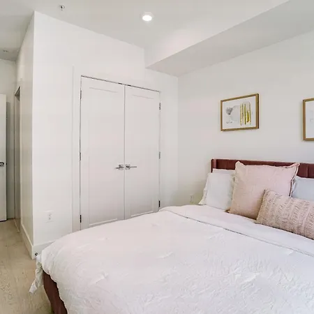 The Luxe 8Th St Suite-3