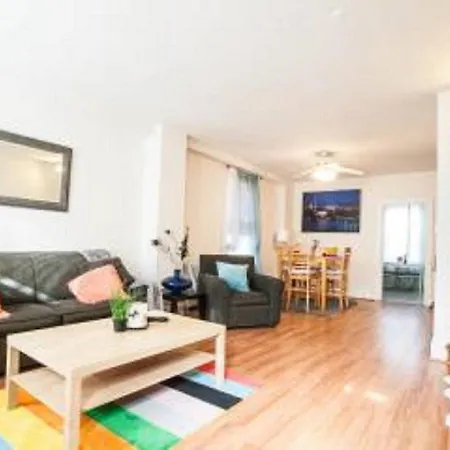 Washington Dc Home Sleeps 8 Anacostia Free Parking-2