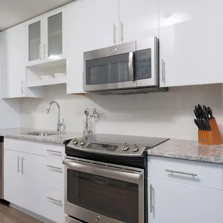 Global Luxury Suites In Downtown Bethesda-3